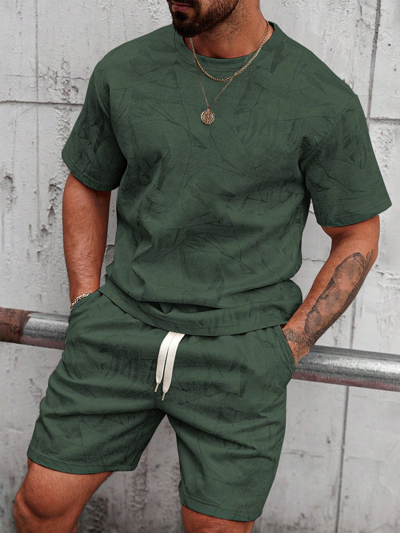 Mens Casual Outdoor Sports Printed Short-Sleeve Top And Shorts Two-Piece Set